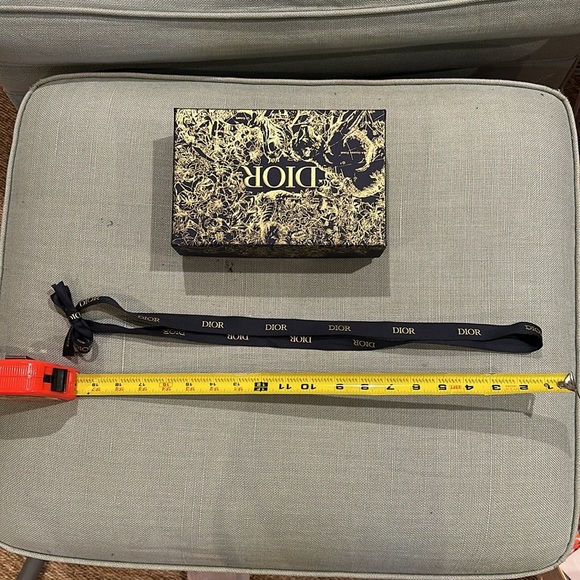 Dior Box gold and navy with Dior ribbon and Dior tissue. - Picture 8 of 8